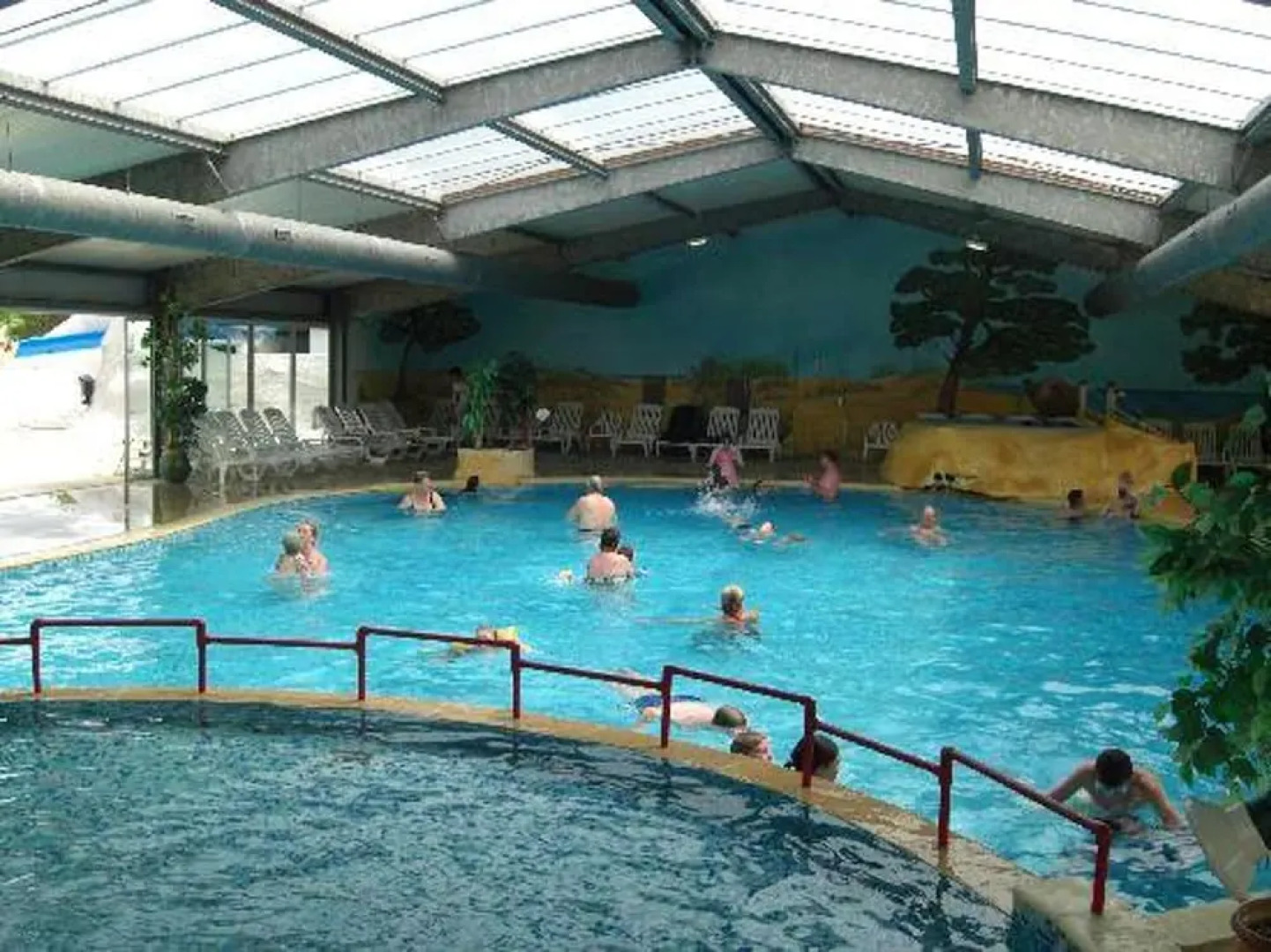 Property With 3 Bedrooms in Les Mathes, With Pool Access and Furnished