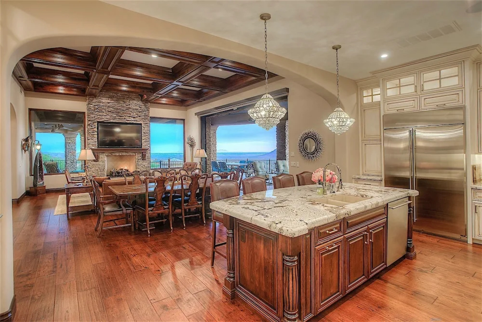 Palisades Estate 5 BR by Casago