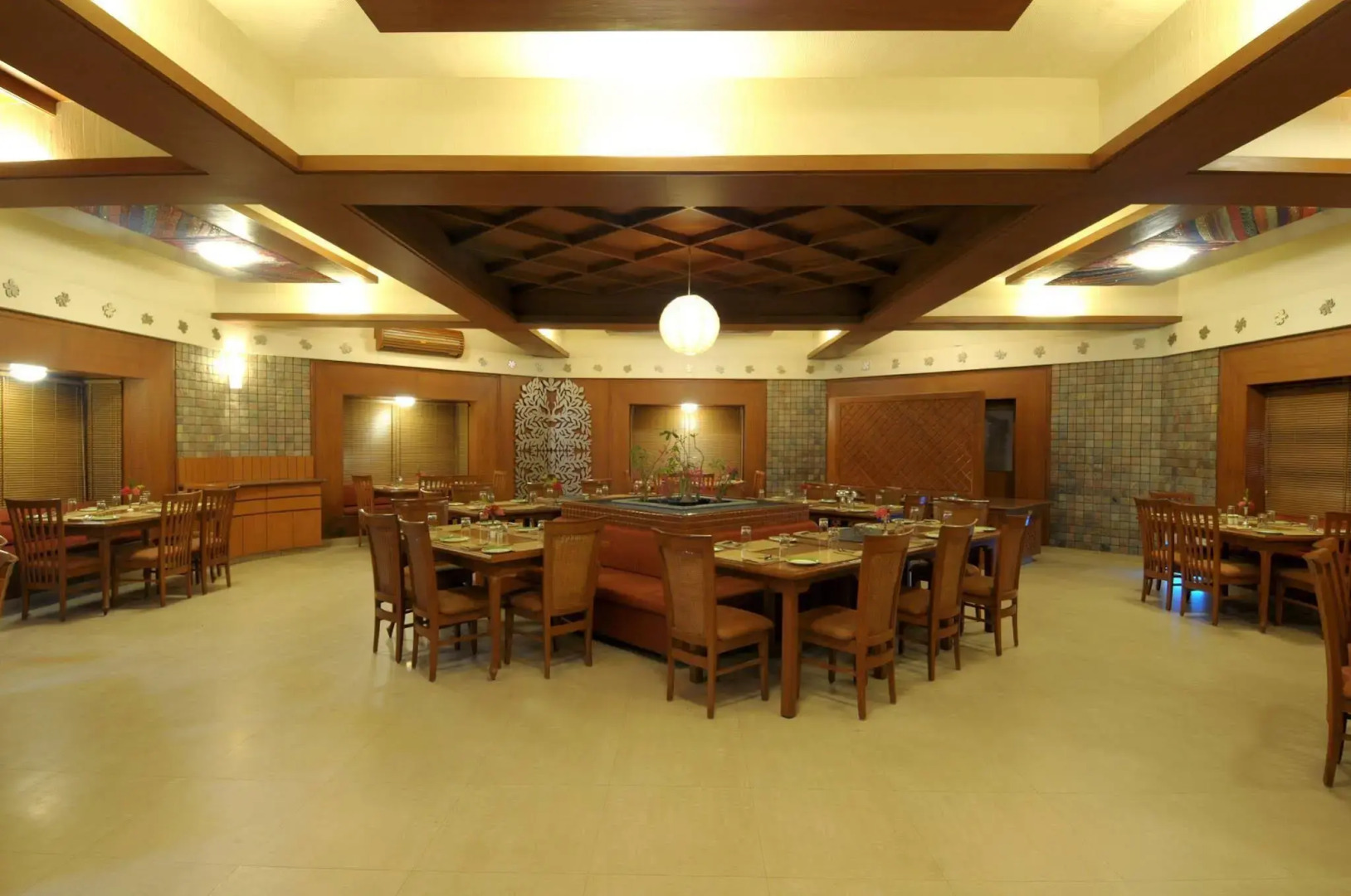 Hotel Empire Gandhidham