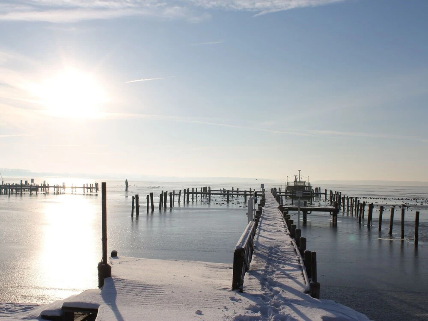 Beachside Apartment in Pepelow with Garden