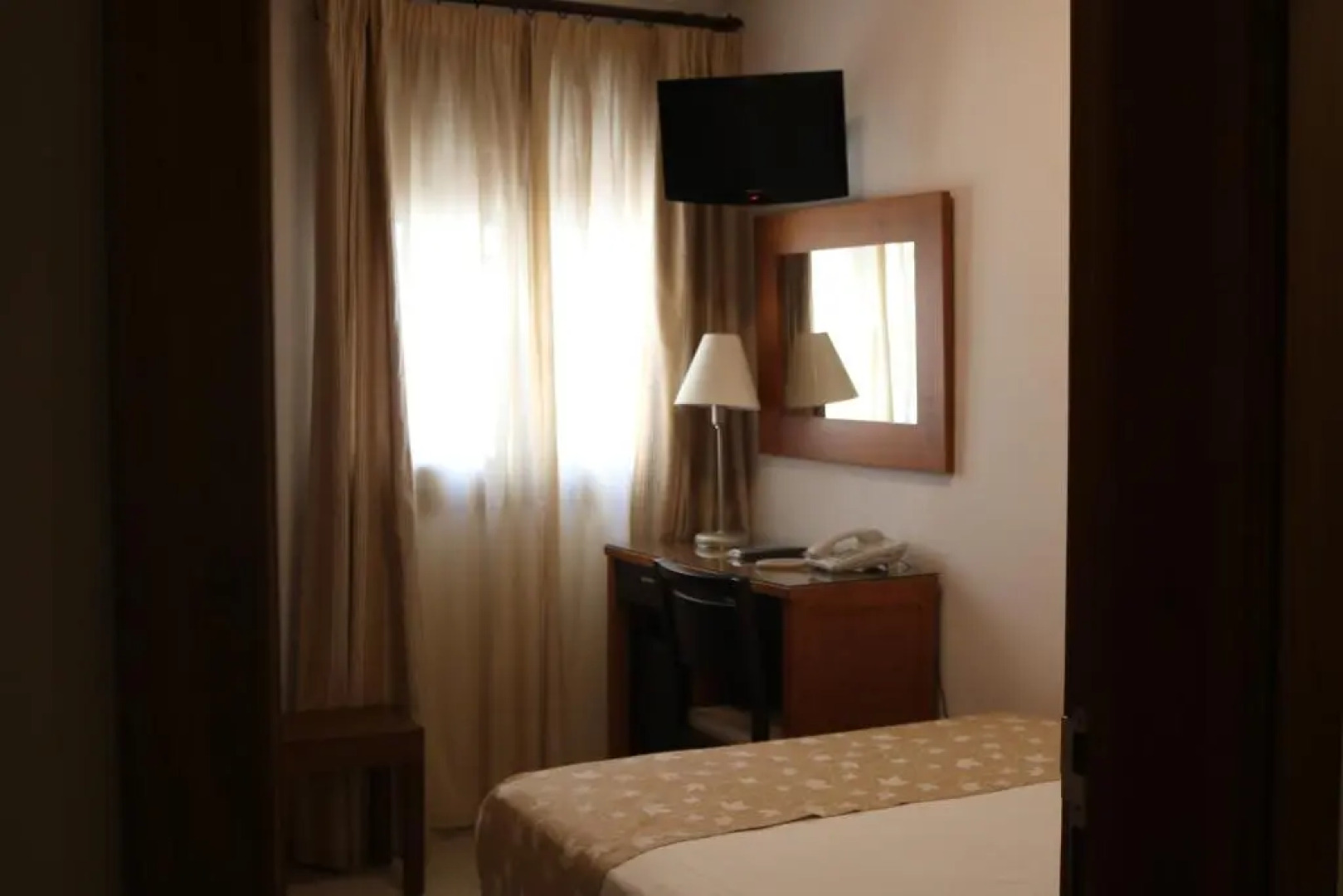 Hotel Restaurante Blanco y Verde