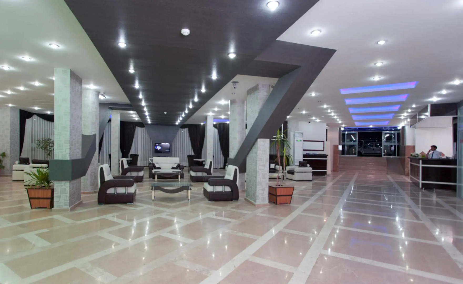 Monte Carlo Hotel - All Inclusive