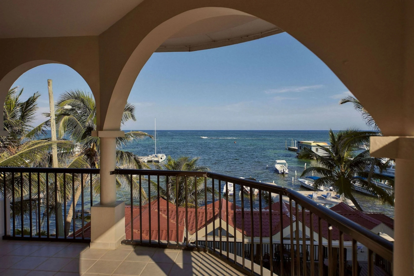 Sunbreeze Suites