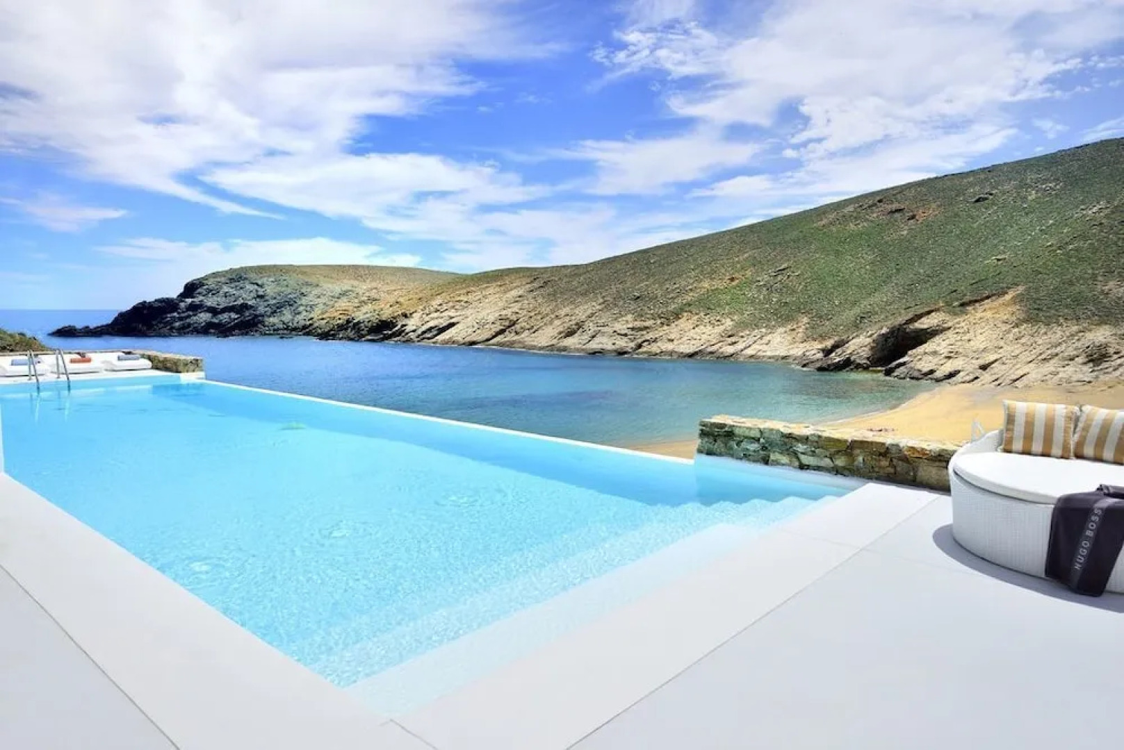 Luxurious 7 Bedroom Villa in Fokos Beach