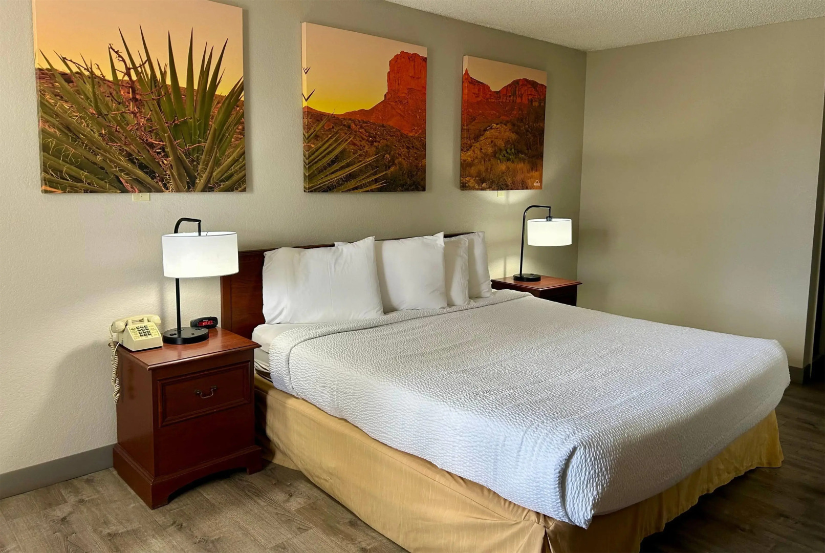 Days Inn by Wyndham Kingman West