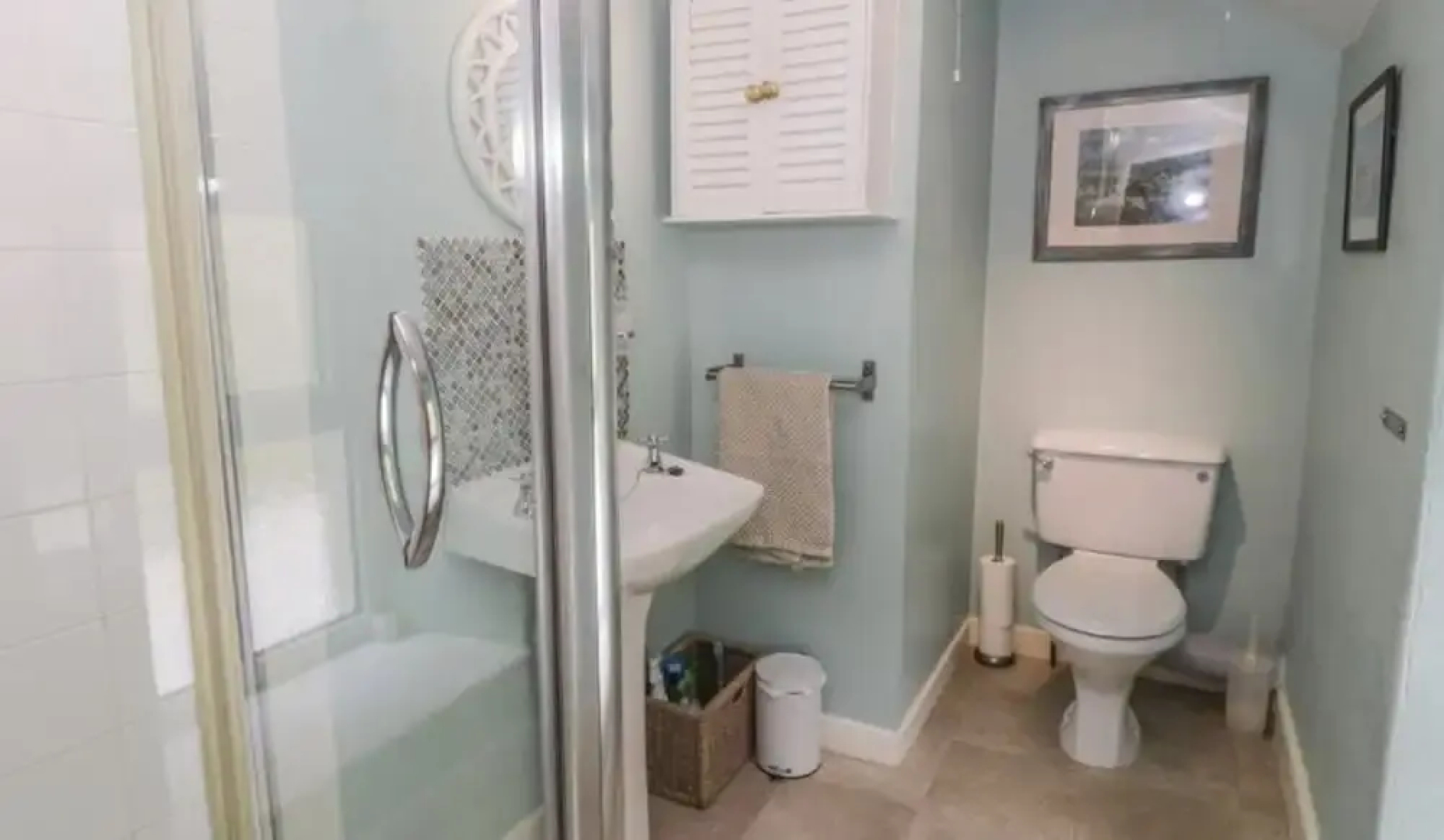 2 Bed Cottage Sleeps 4 - Pets Ok - Private Garden