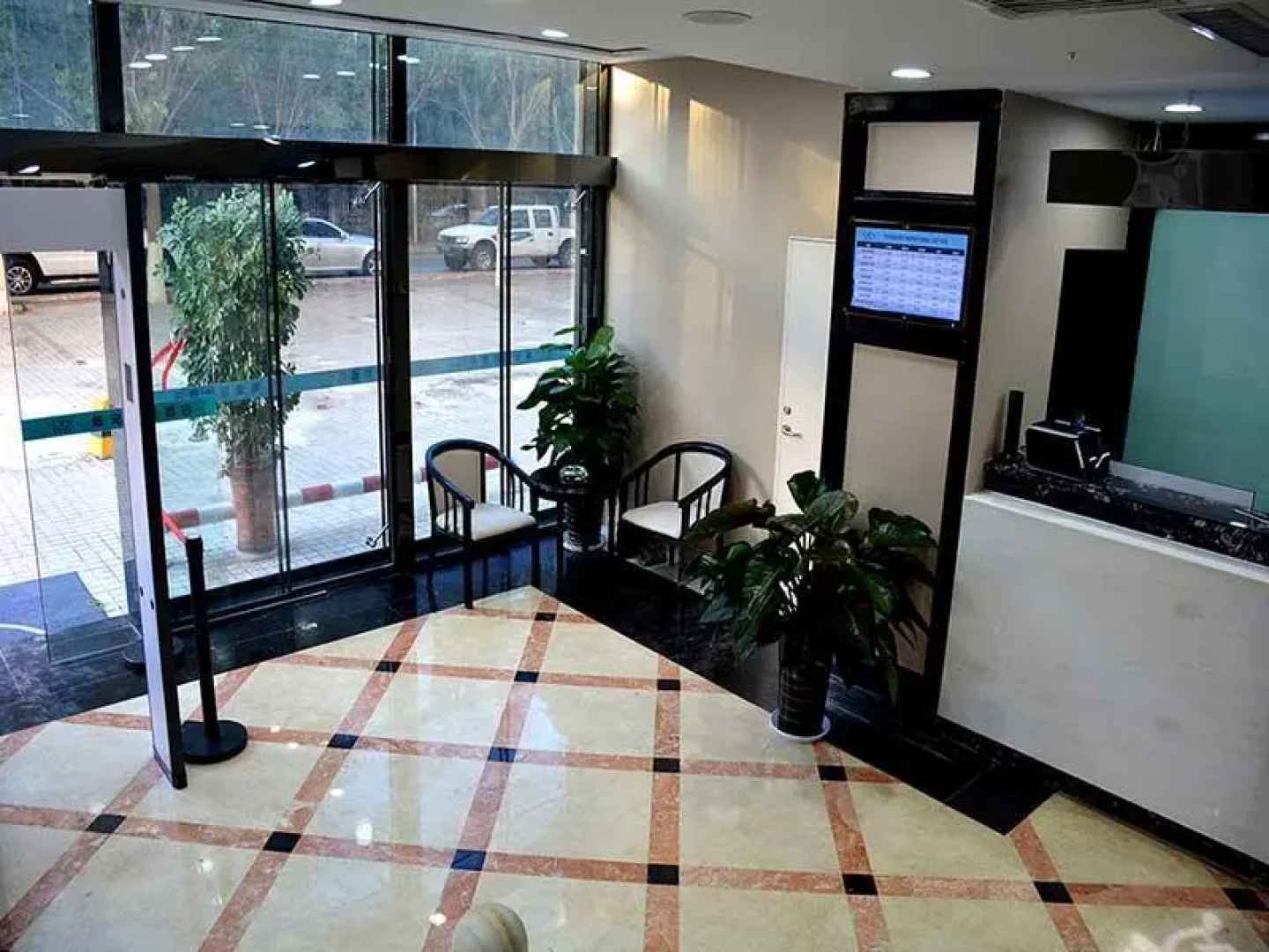 Hotel of the people's Square, Korla