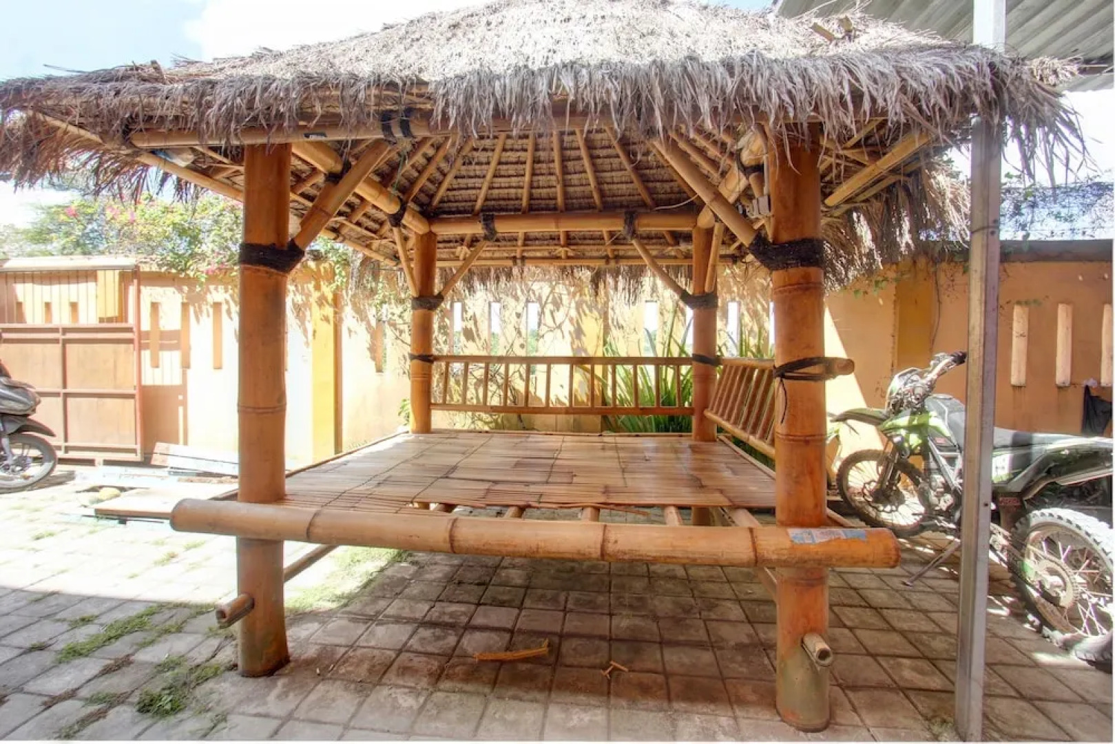 OYO Life 92847 Penginapan Muslim Walker