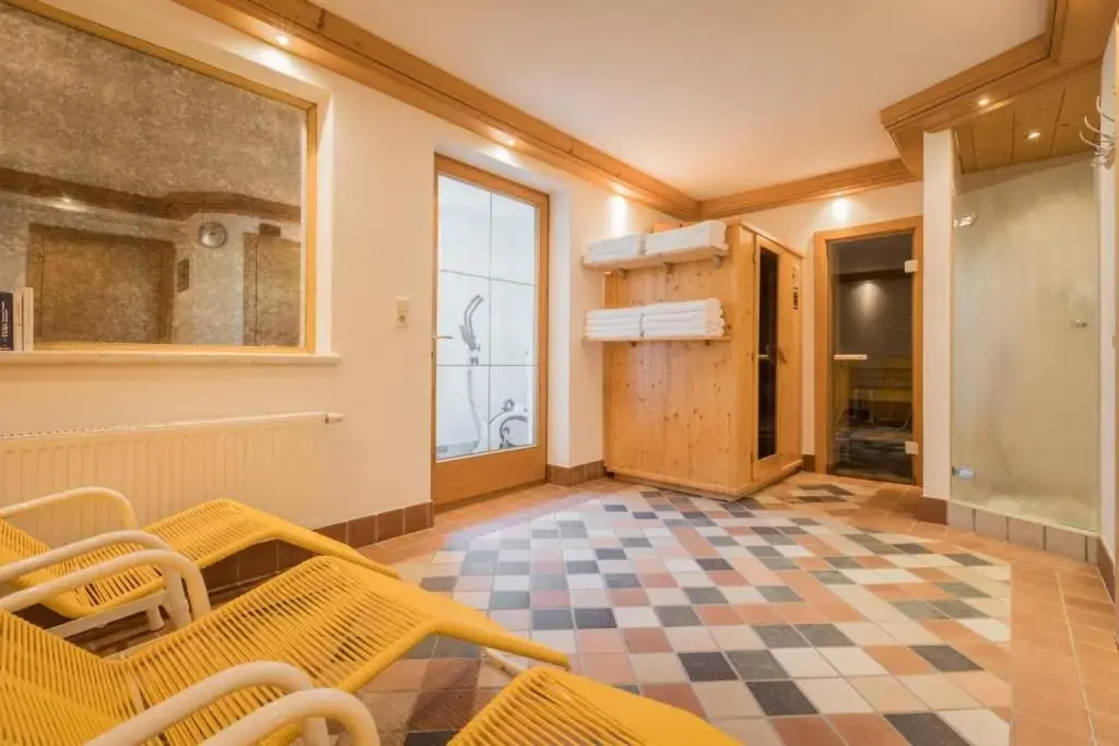 Wohlfühl-Ferienwohnungen Landhaus Karoline