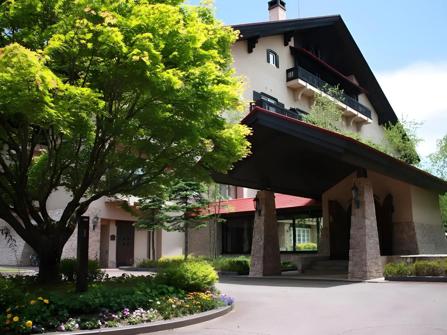 Sun Members Hirugano