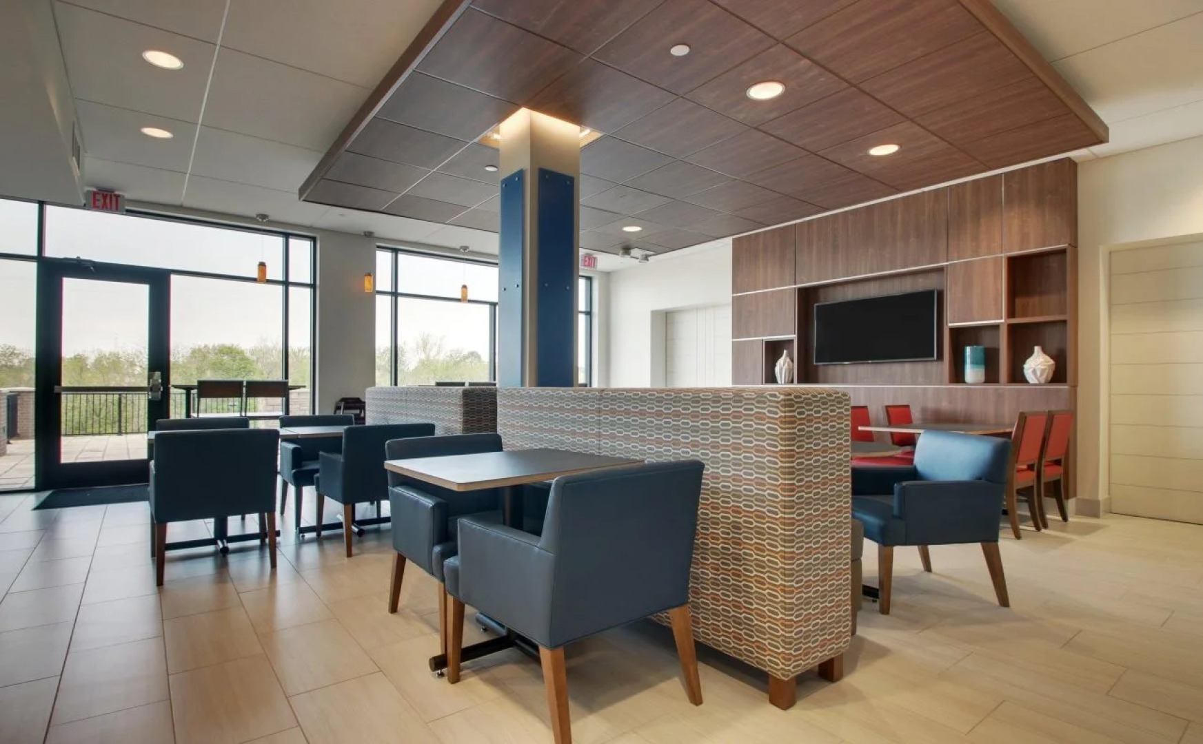 Holiday Inn Express and Suites-Elizabethtown North by IHG