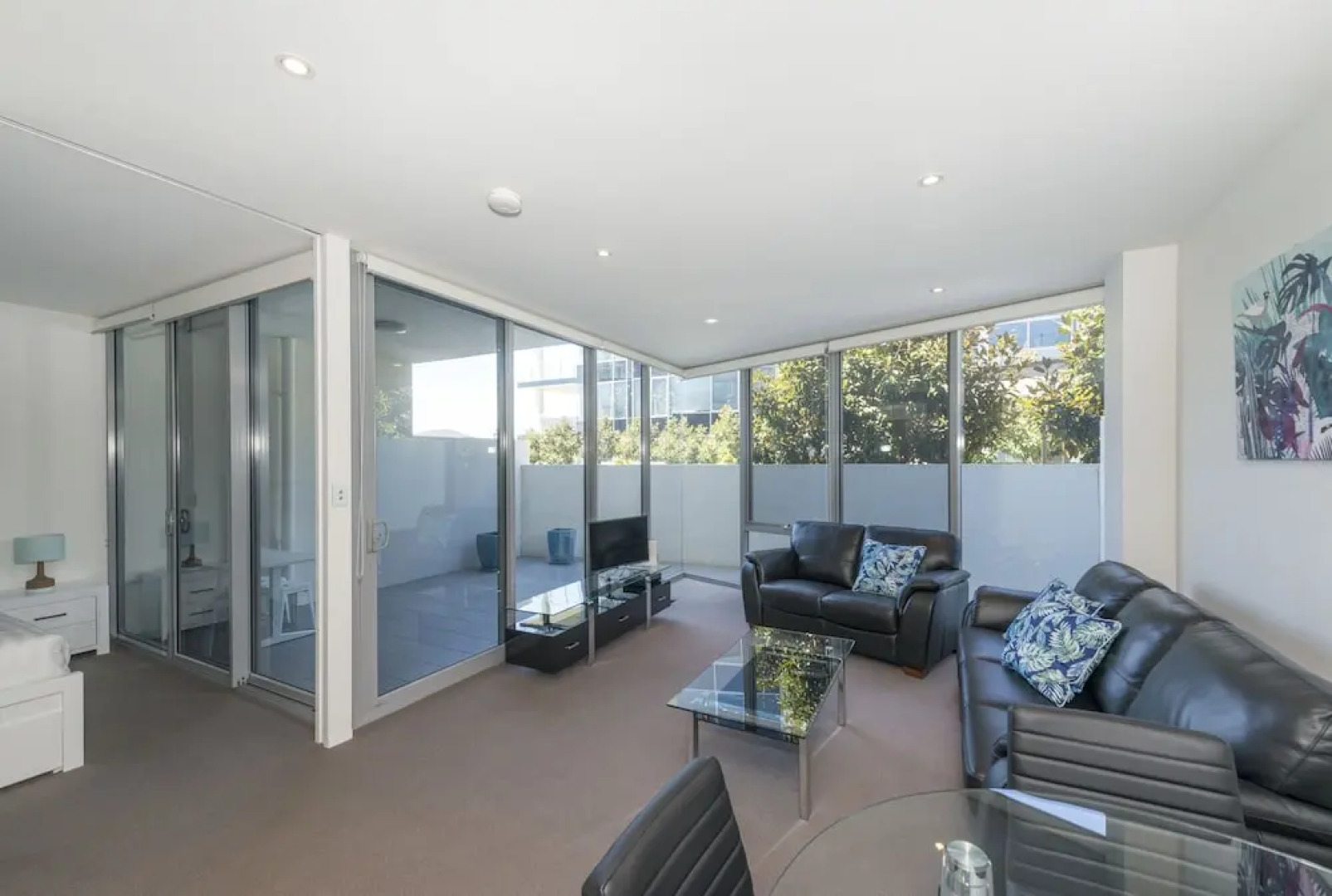 Accommodate Canberra - Lakefront