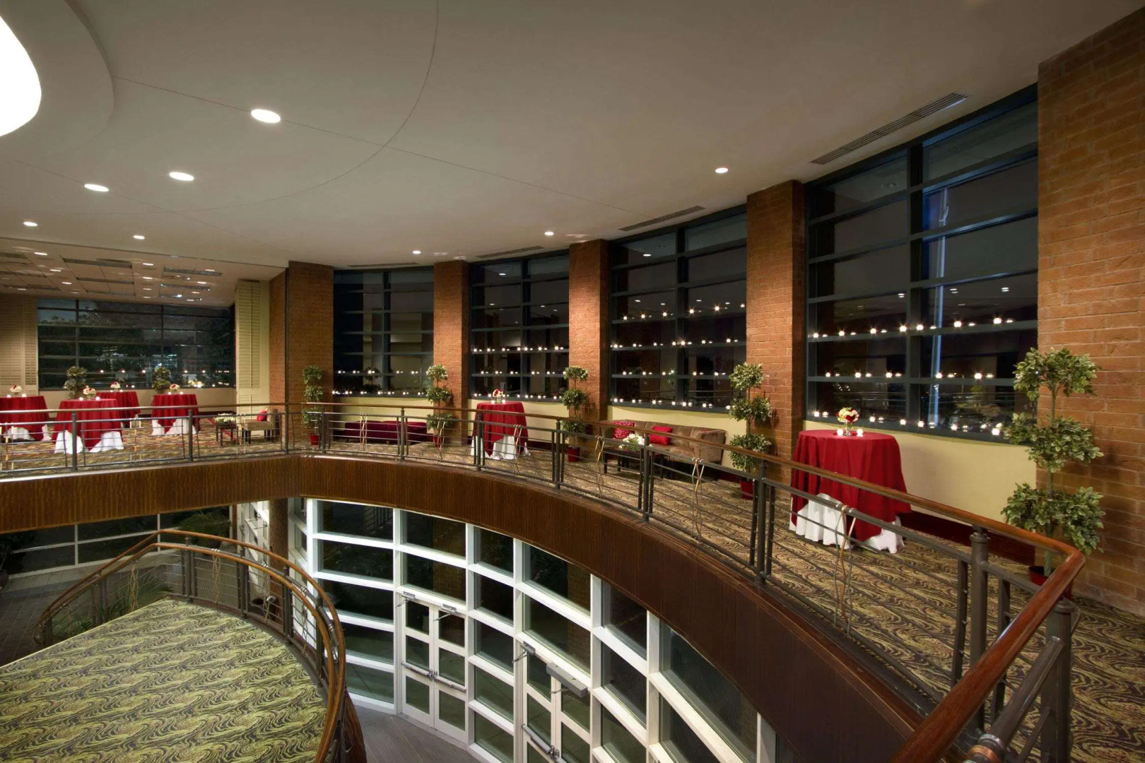 Embassy Suites by Hilton Charleston Airport Convention Ctr