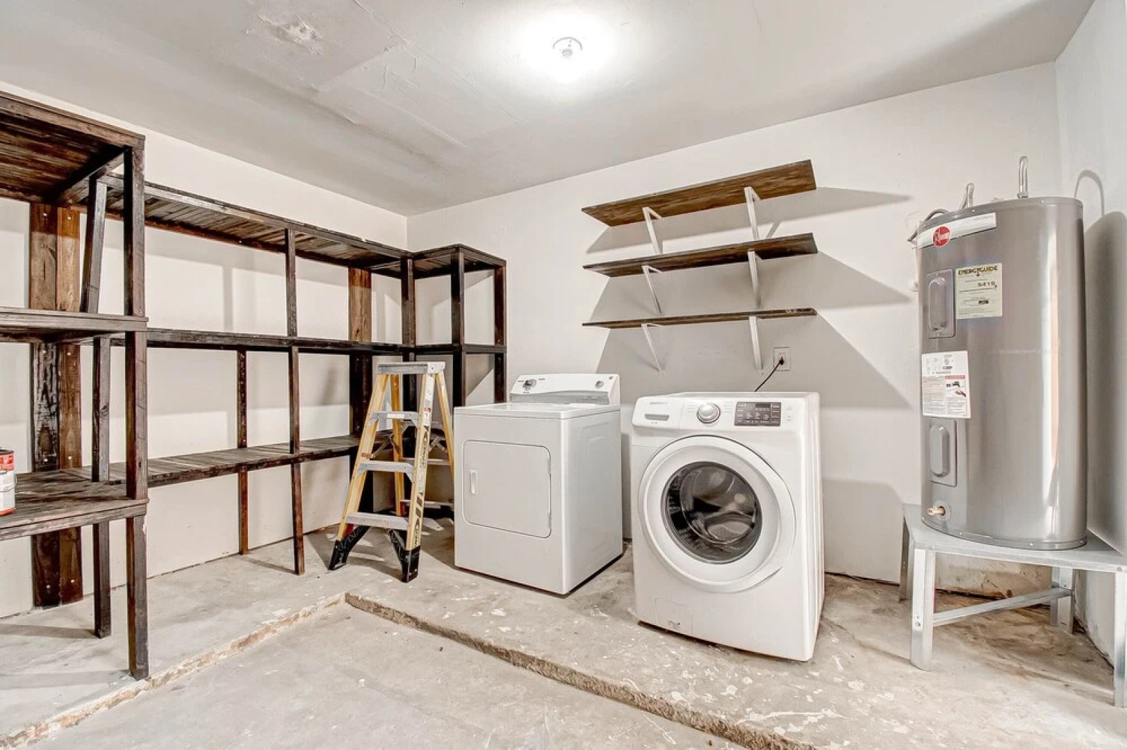 Ash Haven in Spring, Wifi, Extended Stay, Pet Friendly