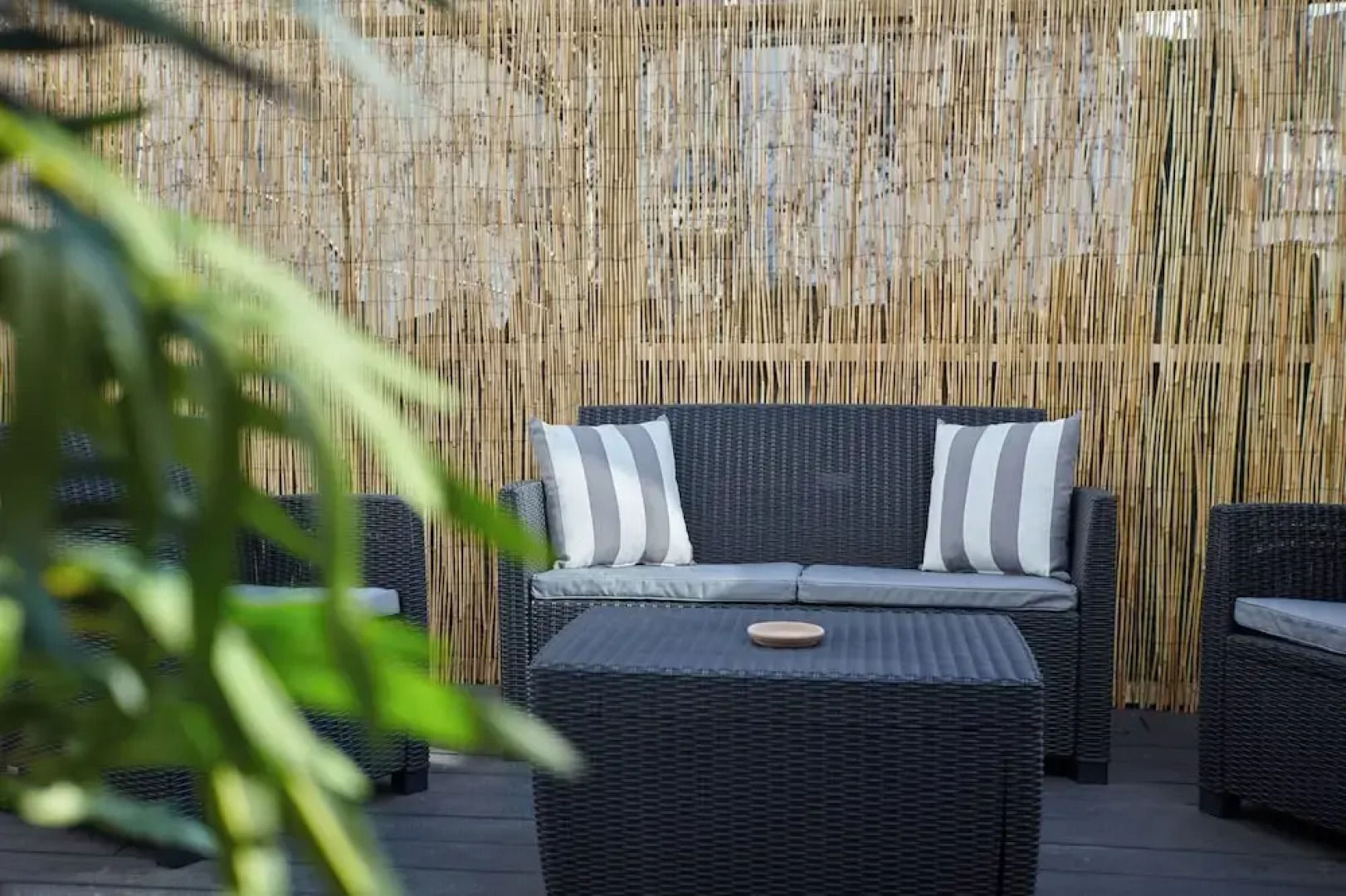 2022 Modern Home In Central Hayle With Parking