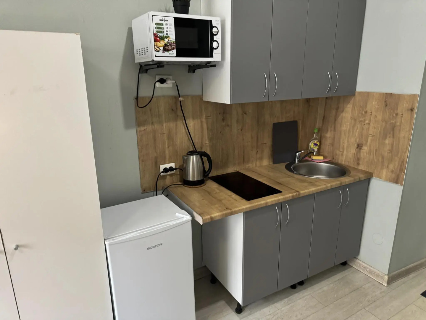 Диван и Чемодан на ул. Коммунистическая, 26