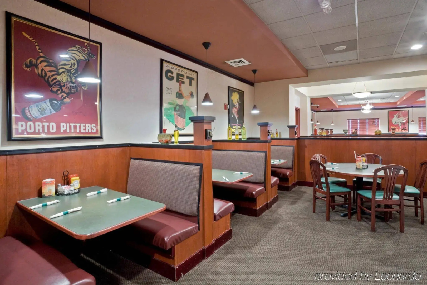 Holiday Inn & Suites Overland Park West by IHG