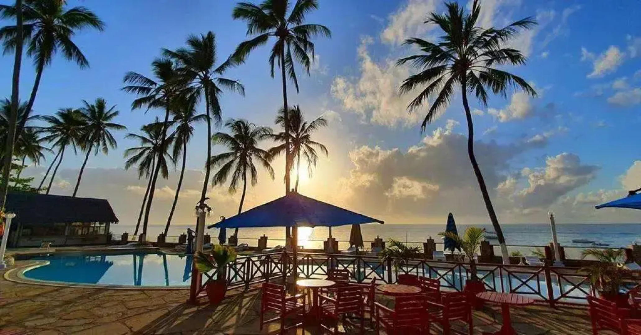 Sai Rock Beach Hotel & Spa