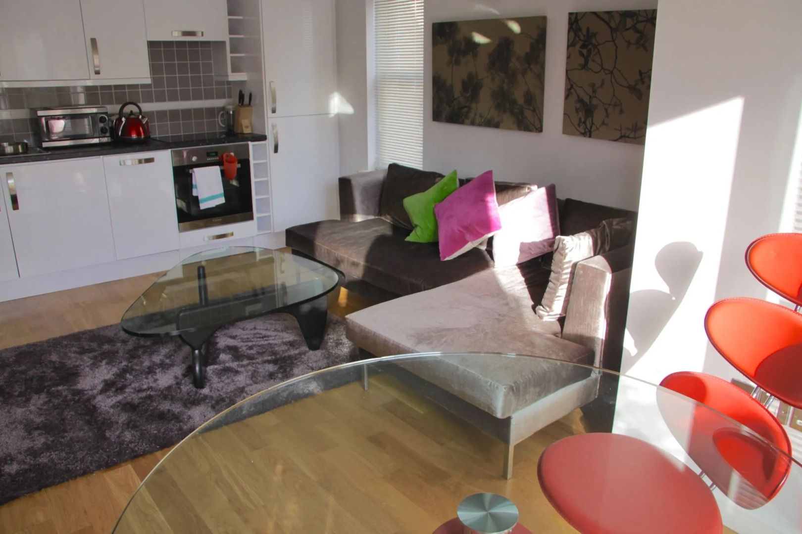 Lux Living Apartments - Marino Place