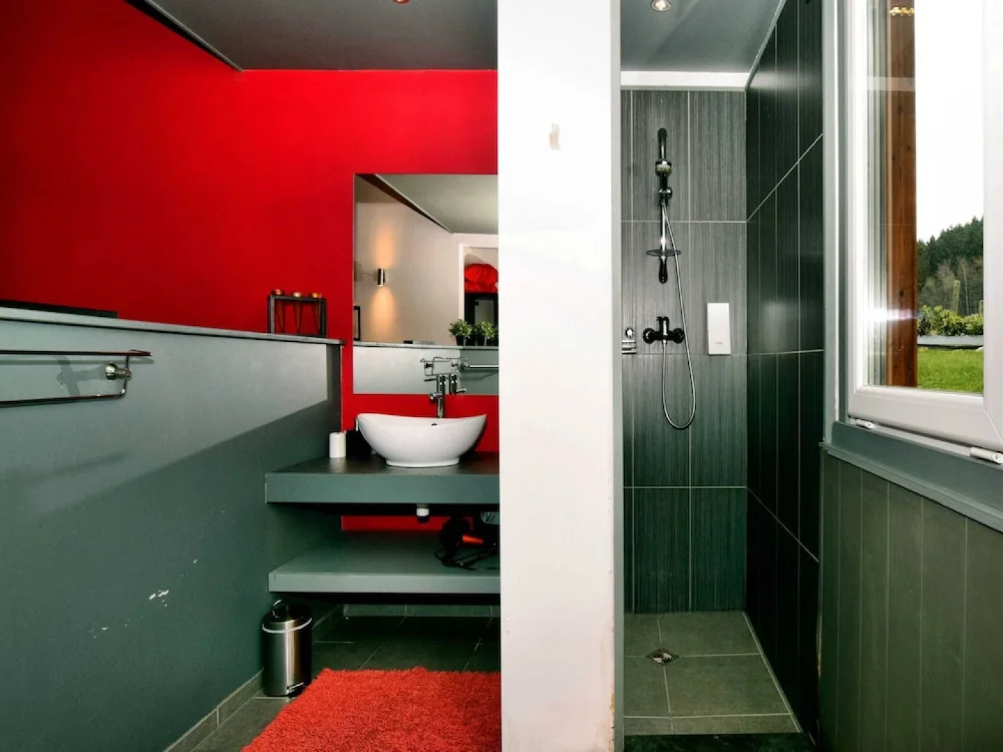 Villa With Heated Outdoor Pool and Sauna