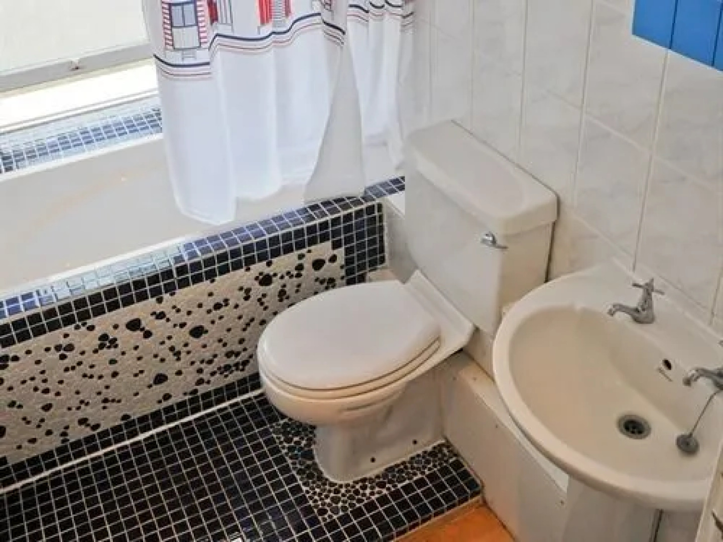 East Beach Apartment