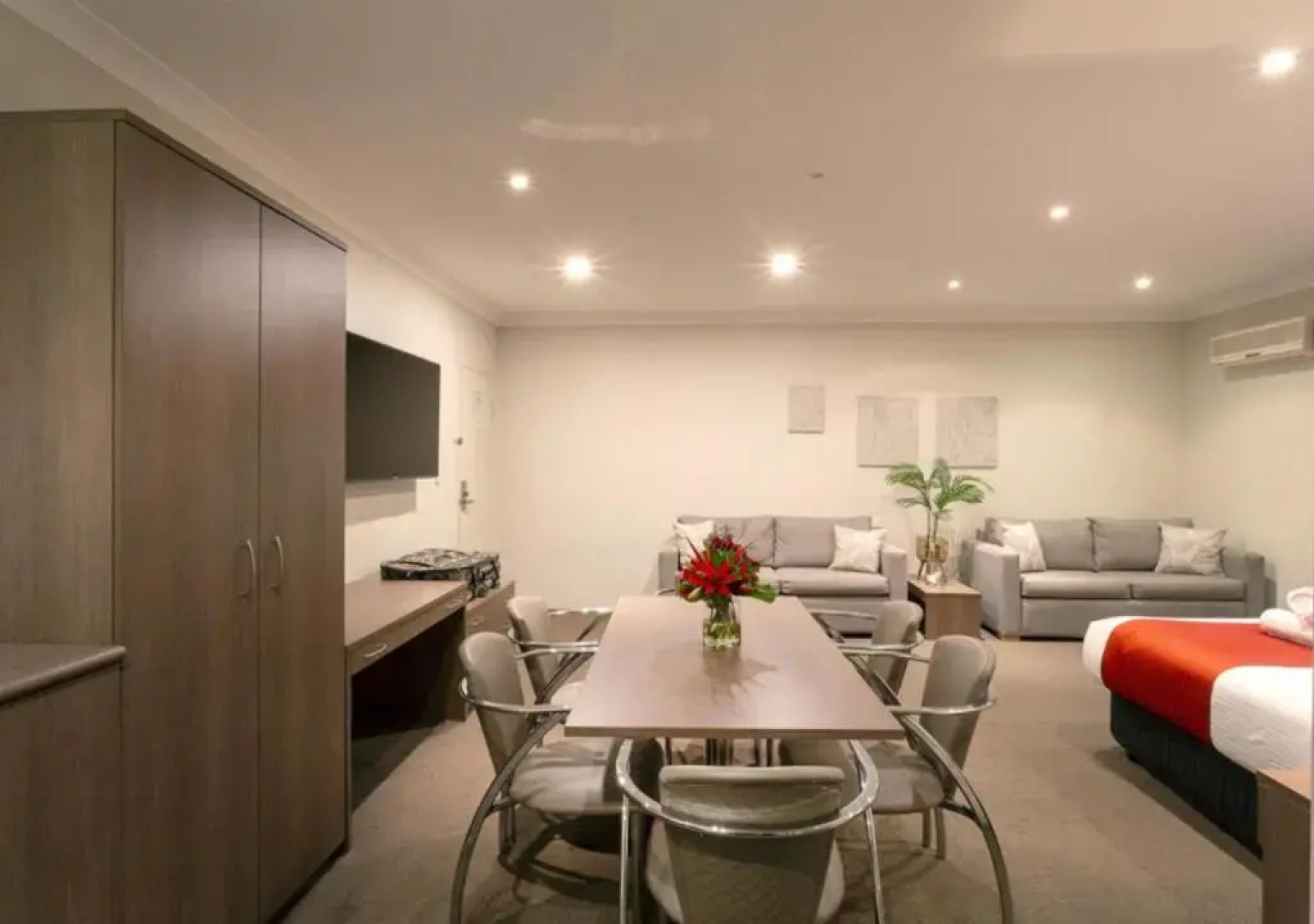 Comfort Inn Parkes International