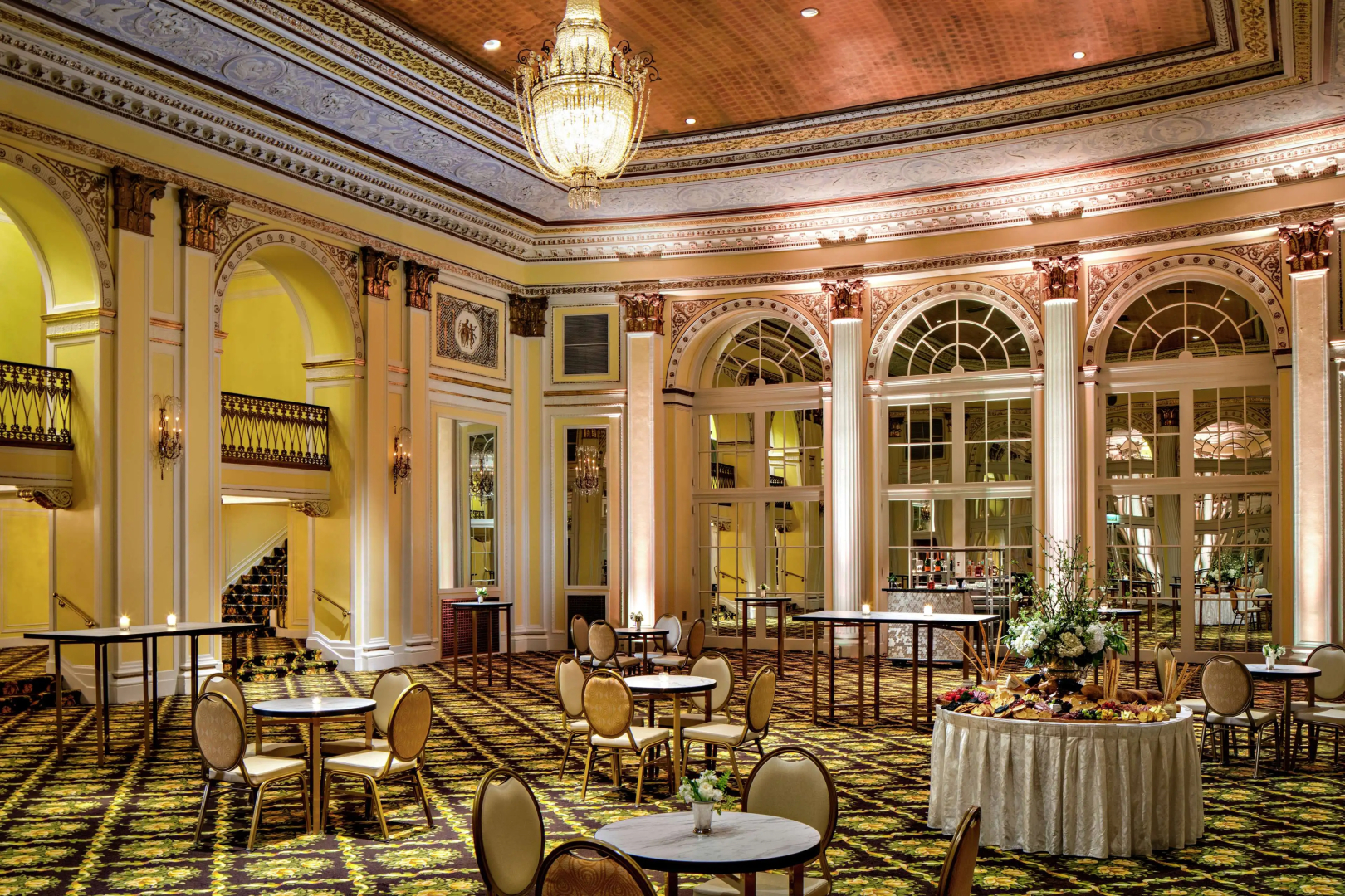 Amway Grand Plaza, Curio Collection by Hilton