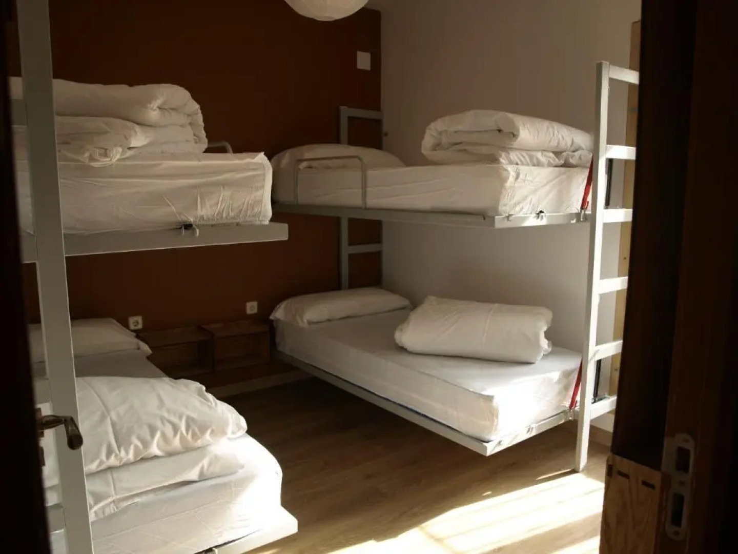 Albergue Fresno de Cantespino - La Tormenta