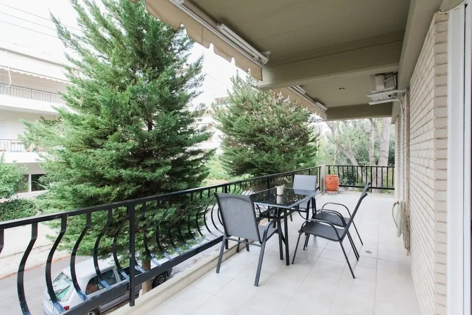 UPSTREET Modernized & Spacious 2BD Apartment in Chalandri