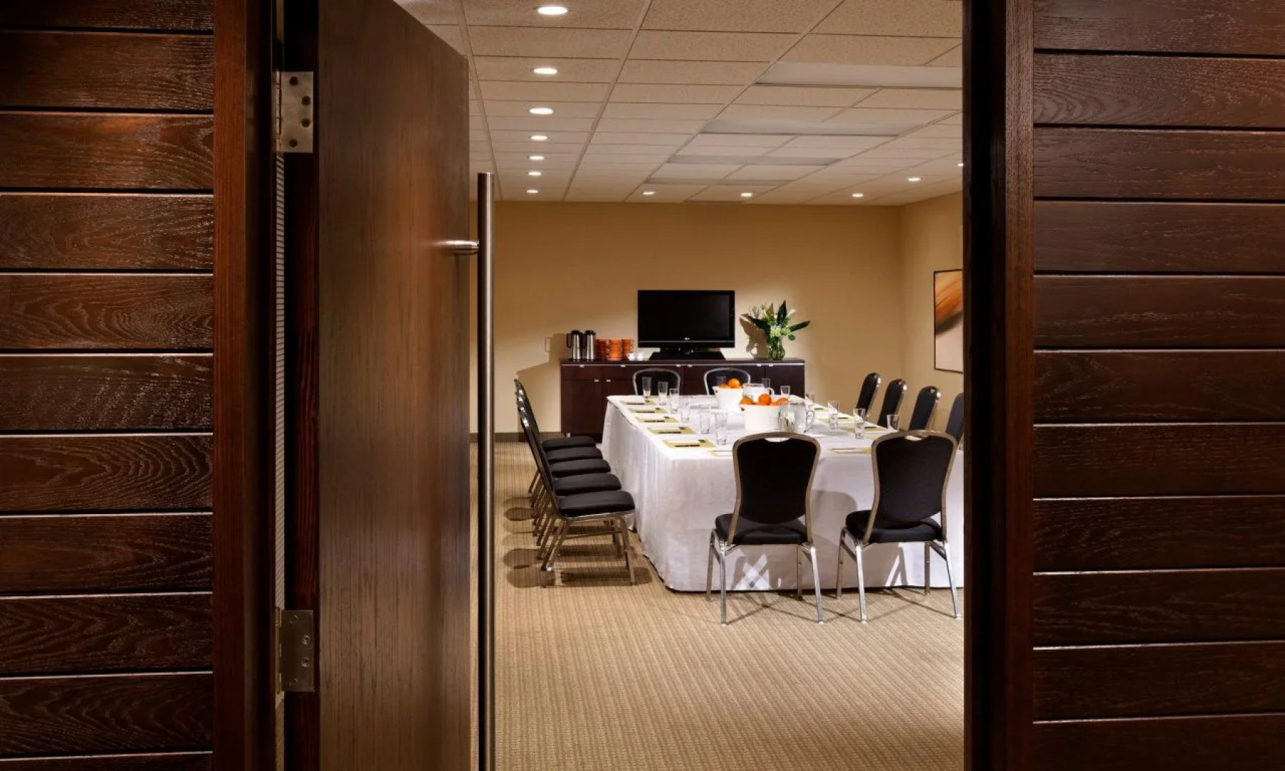 Cambridge Suites Hotel