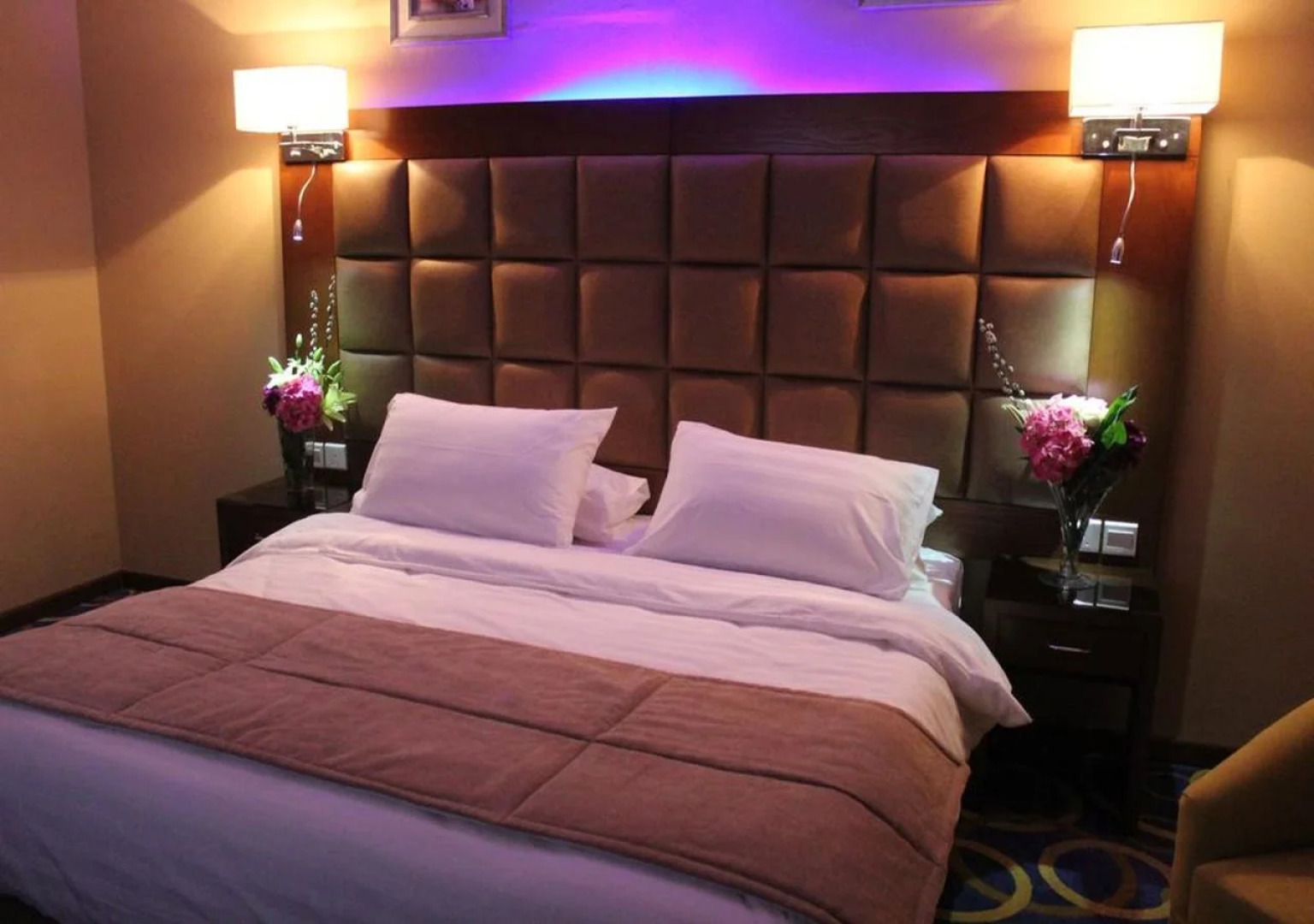 Elegant Suites Hotel