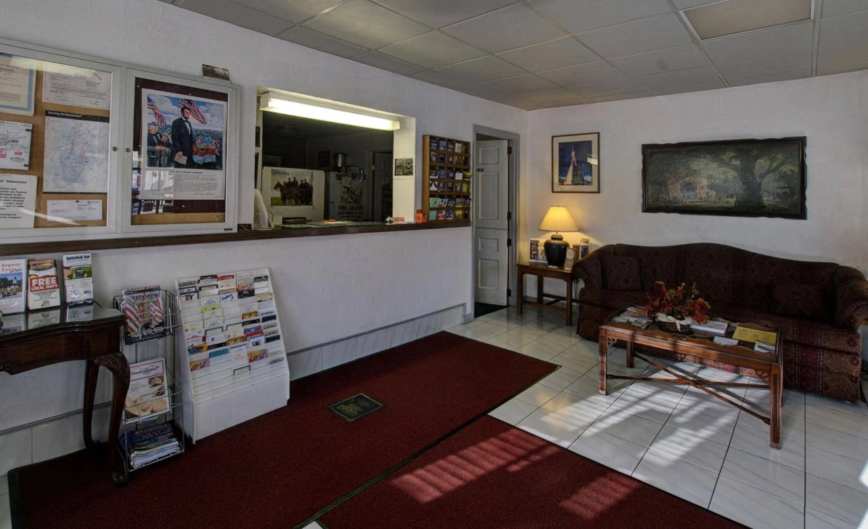 Budget Host Three Crowns Motor Lodge