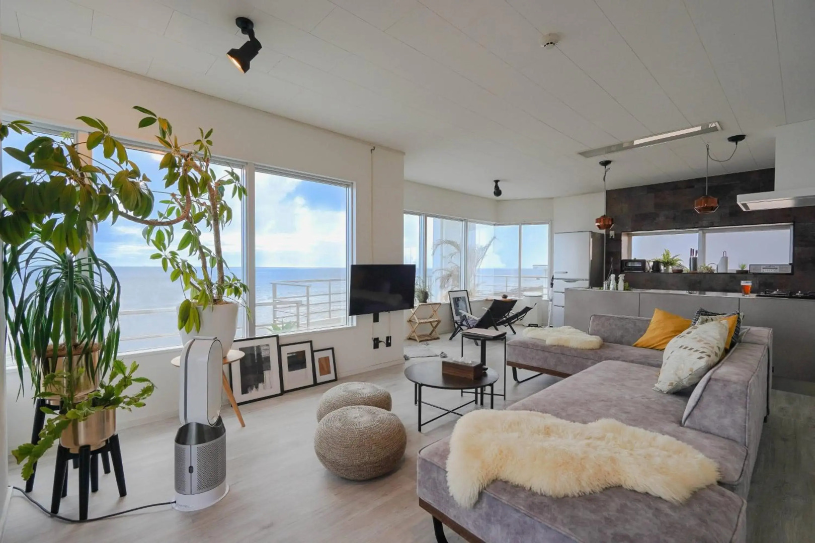 Transit House 5S Terminal