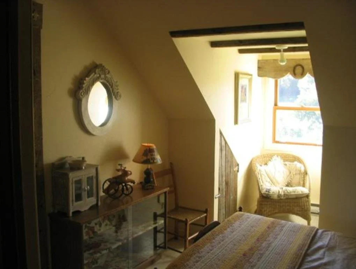 Table dans les nuages