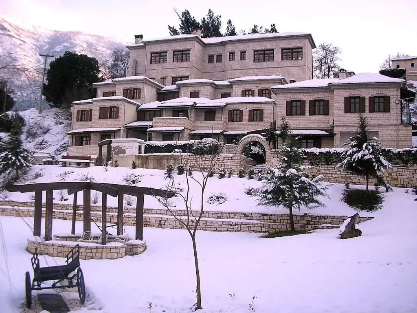 Taxiarches Hotel