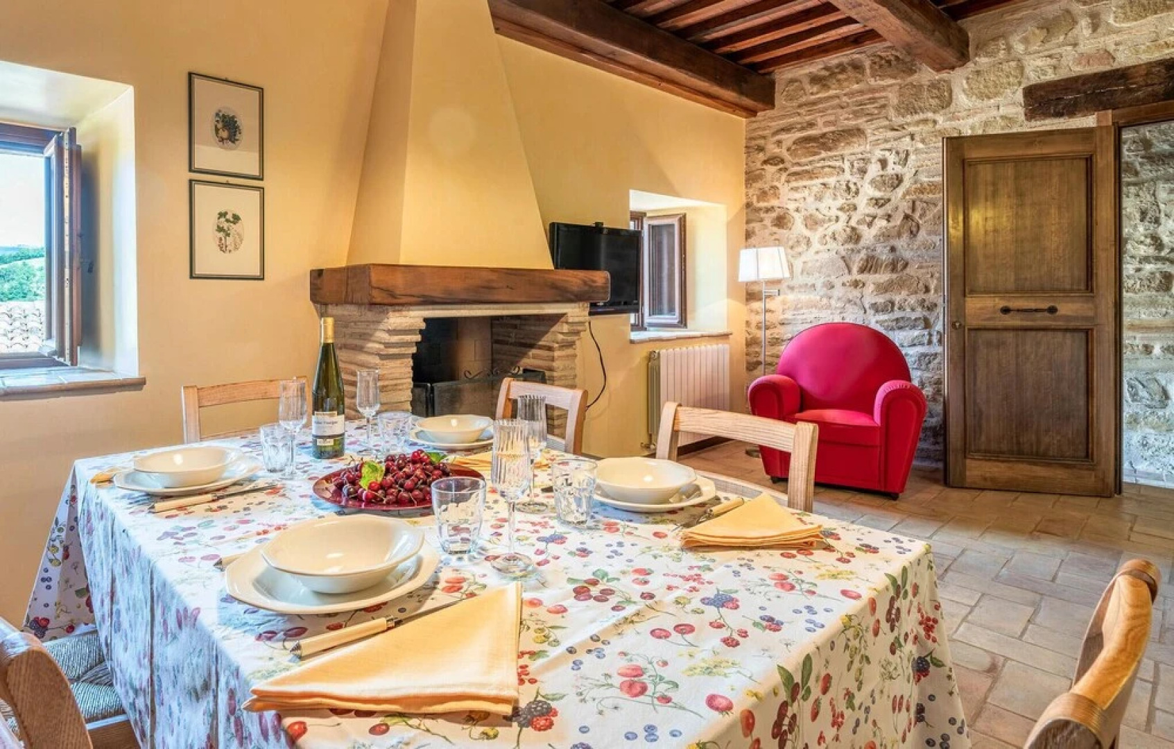 Awesome Home in Camerino With Outdoor Swimming Pool, Wifi and 2 Bedrooms