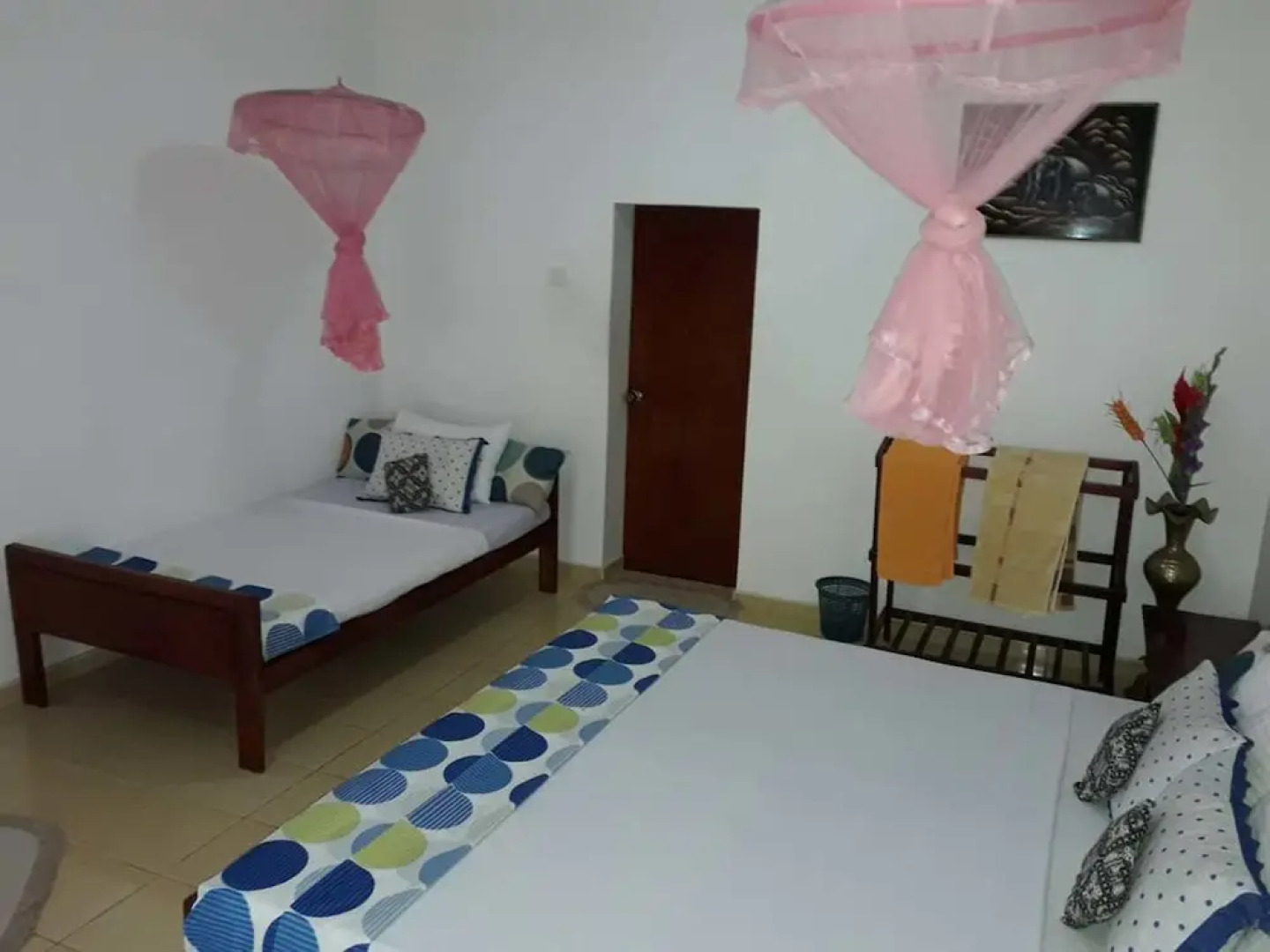 Yoho Sadewa Holiday Inn