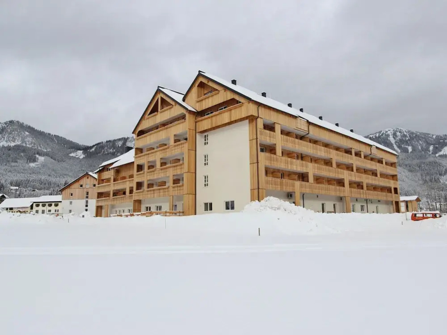 Spacious Apartment in Gosau near Ski Area