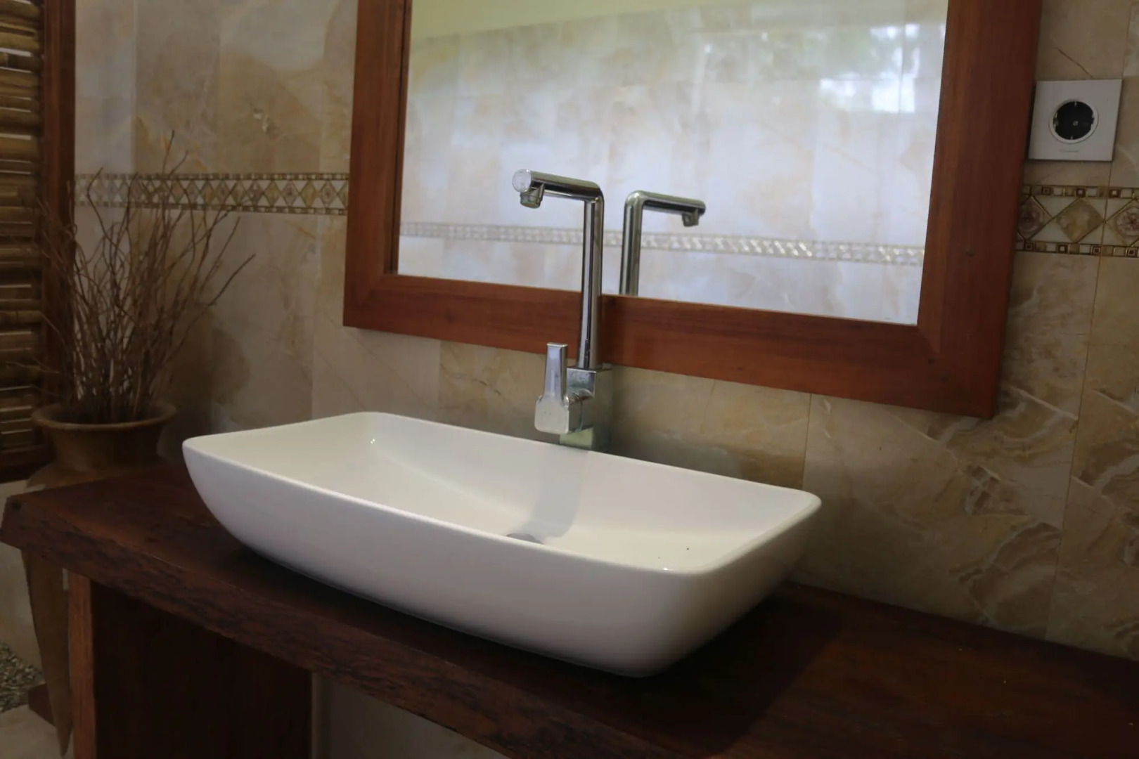 Pelangi Cottage and Bar