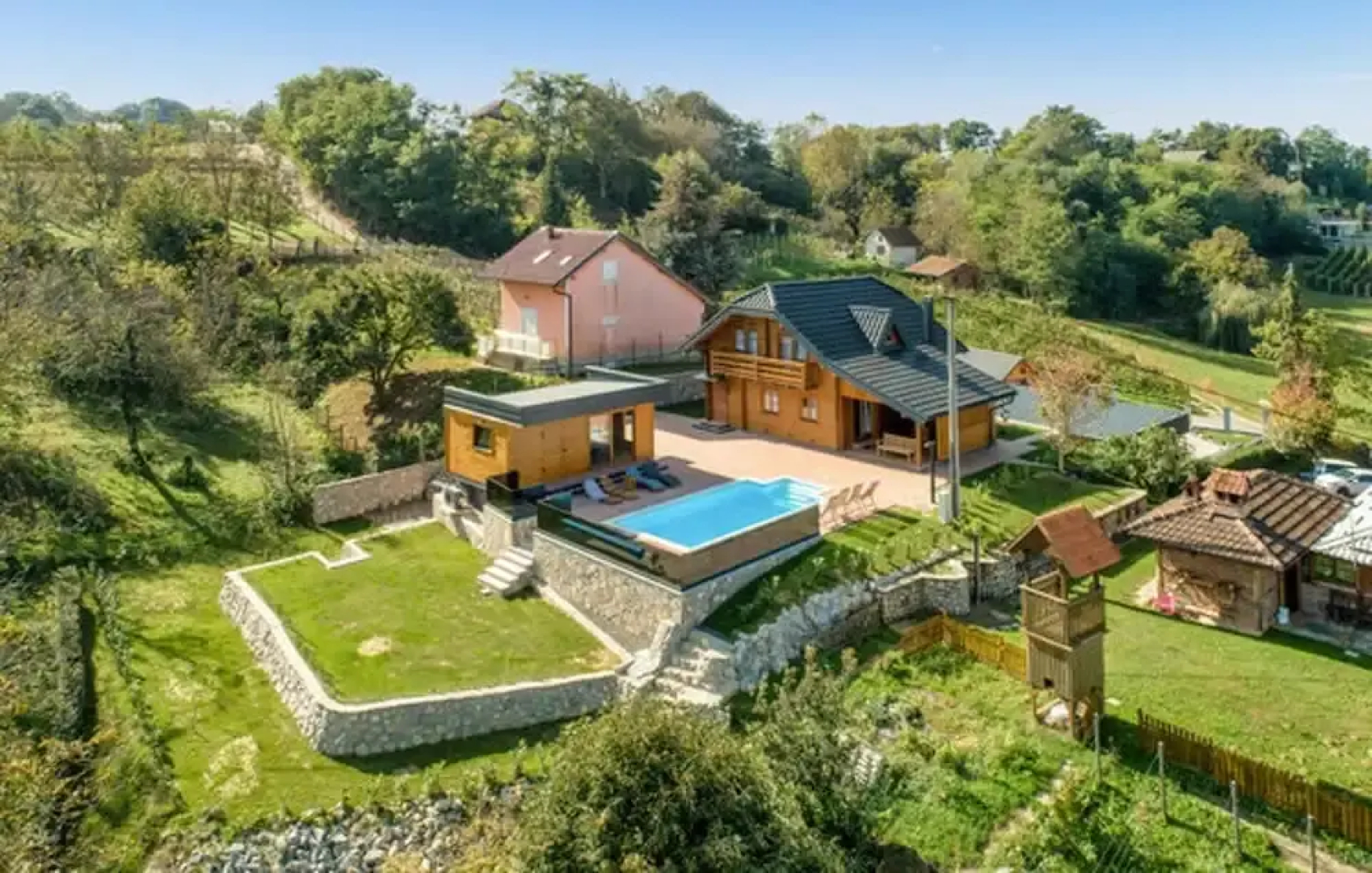 Dream Villa Sleeps 8 With Sauna