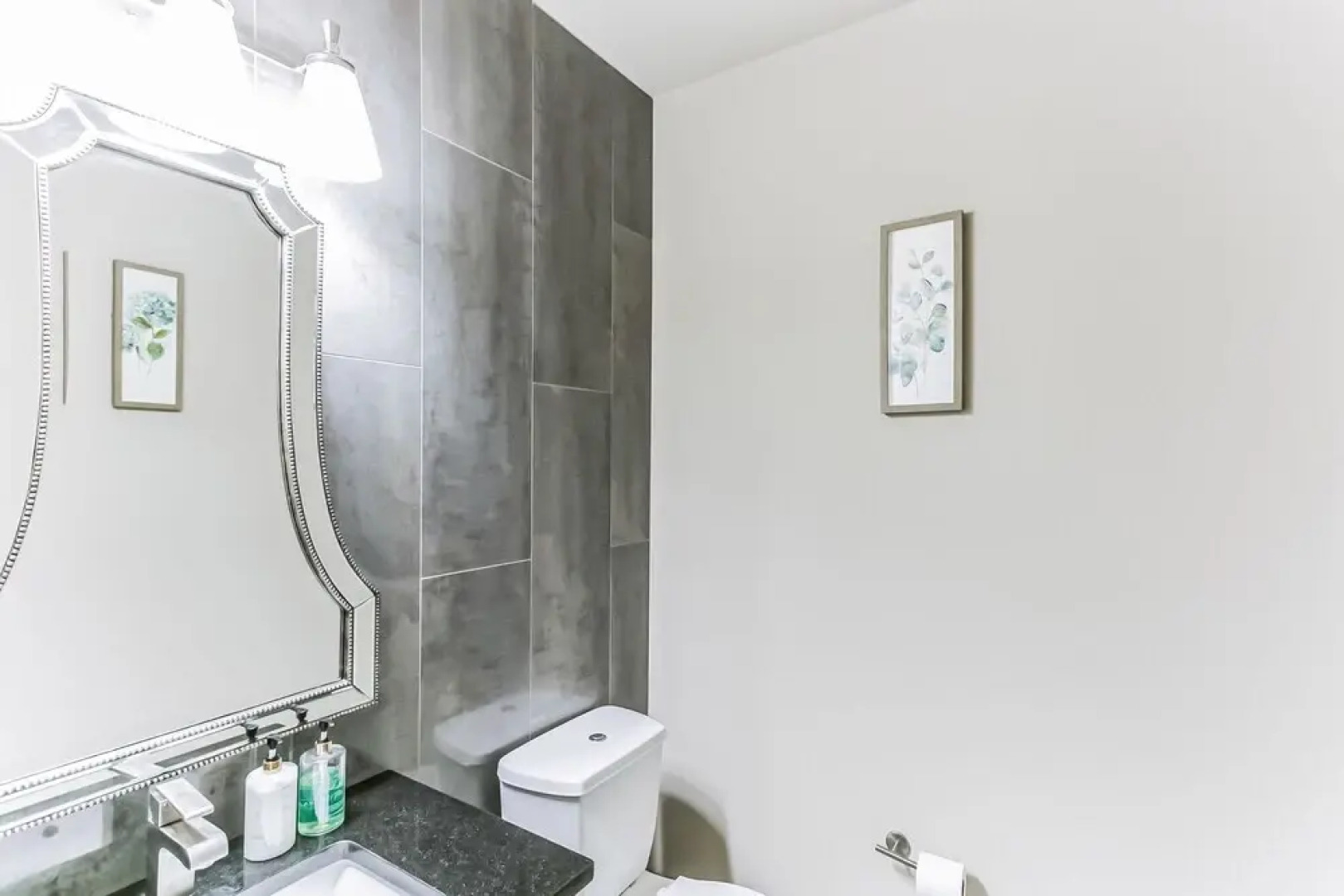 Cozy Condo Nature,park &lakeview 2 Bedroom Condo