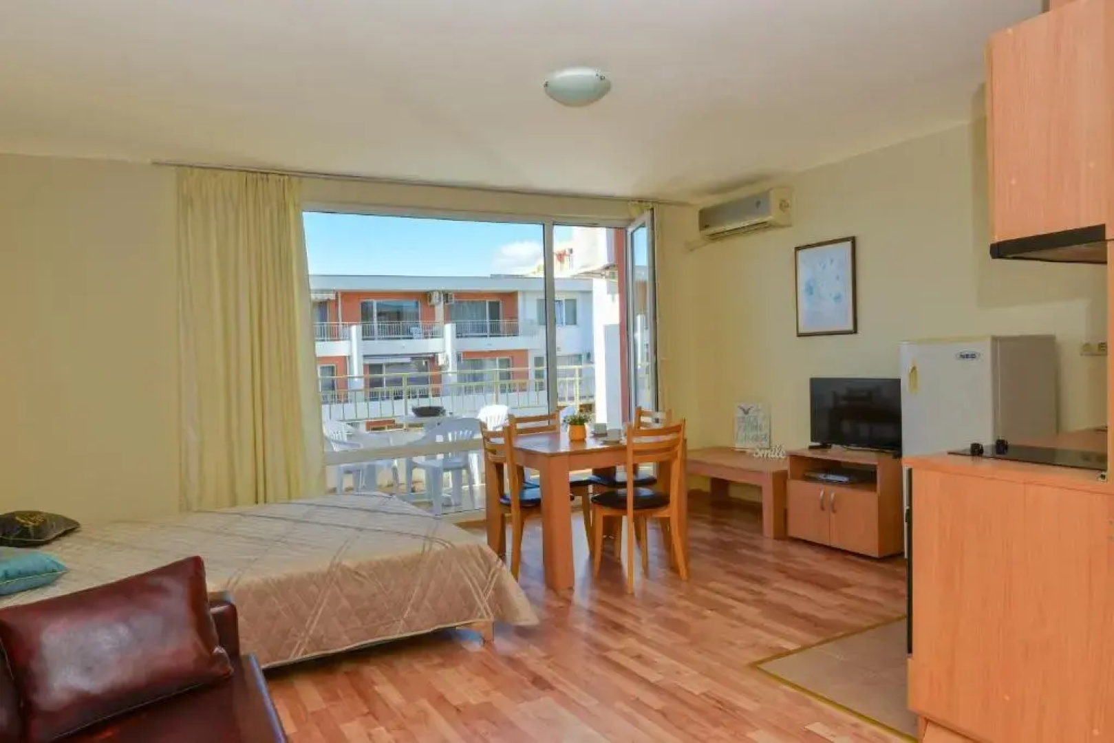 Crown Fort Club Apartment