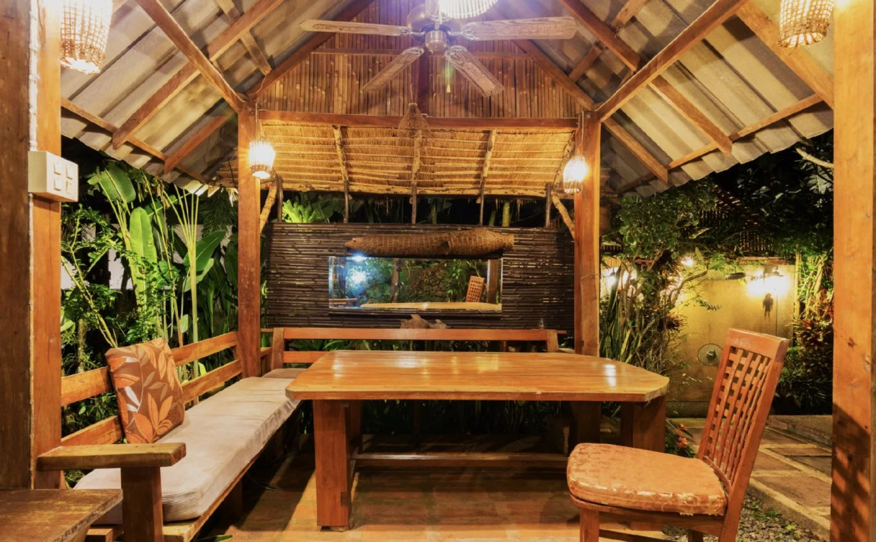 Frog and Catfish Country Inn