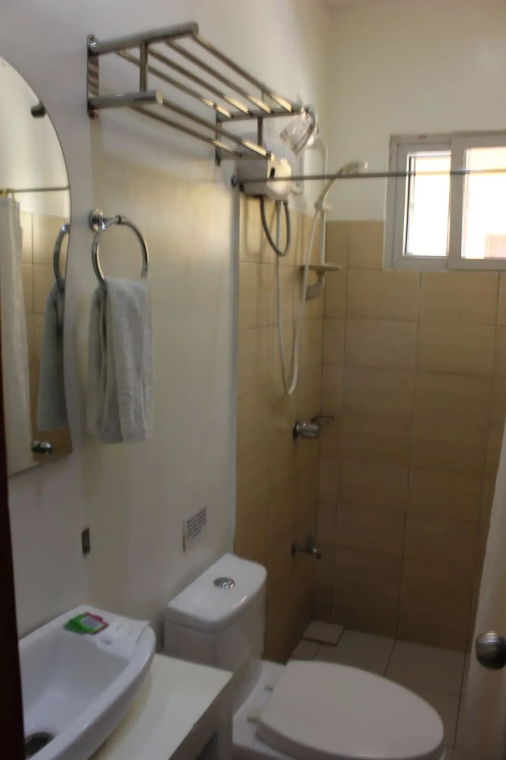 Blue Lagoon Inn & Suites