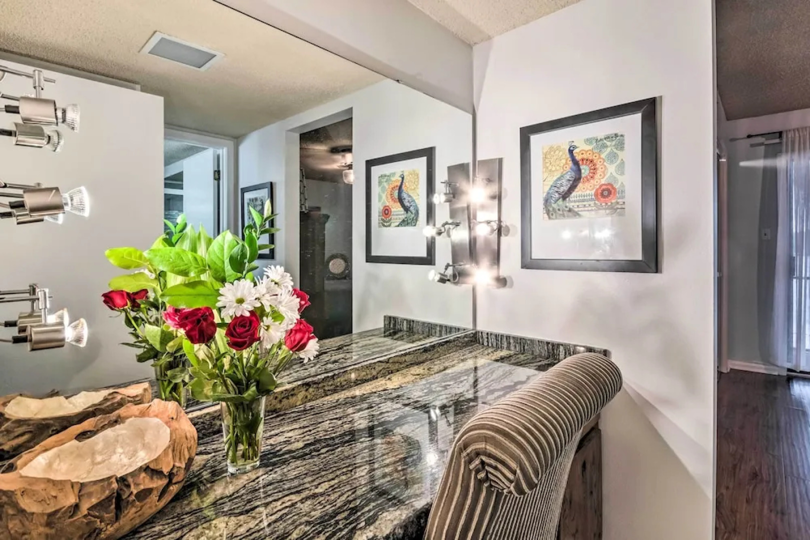 Sunset-view Resort Condo on Lake Hamilton!