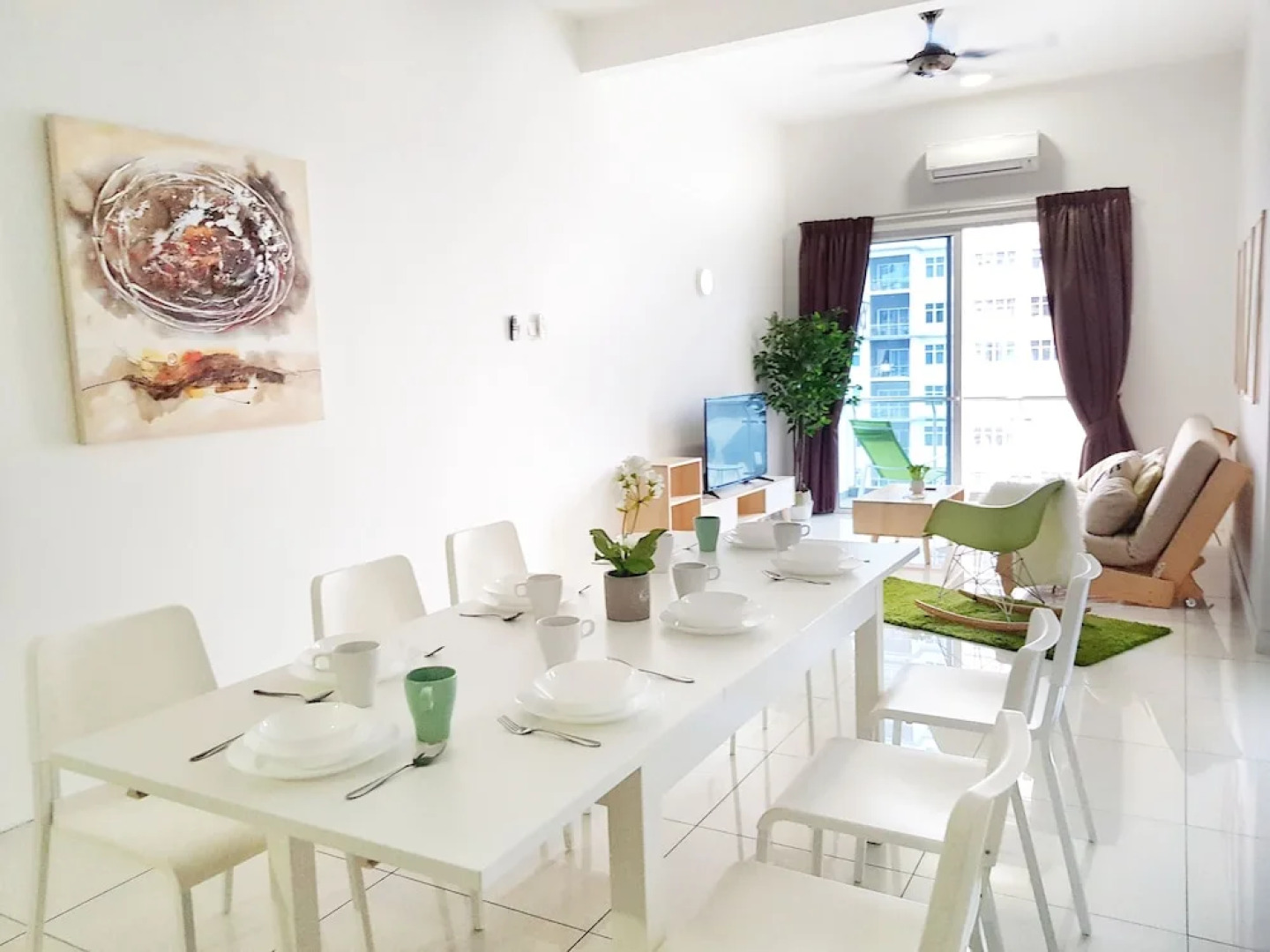 Teiw Family Homestay at Skypod Residence Puchong