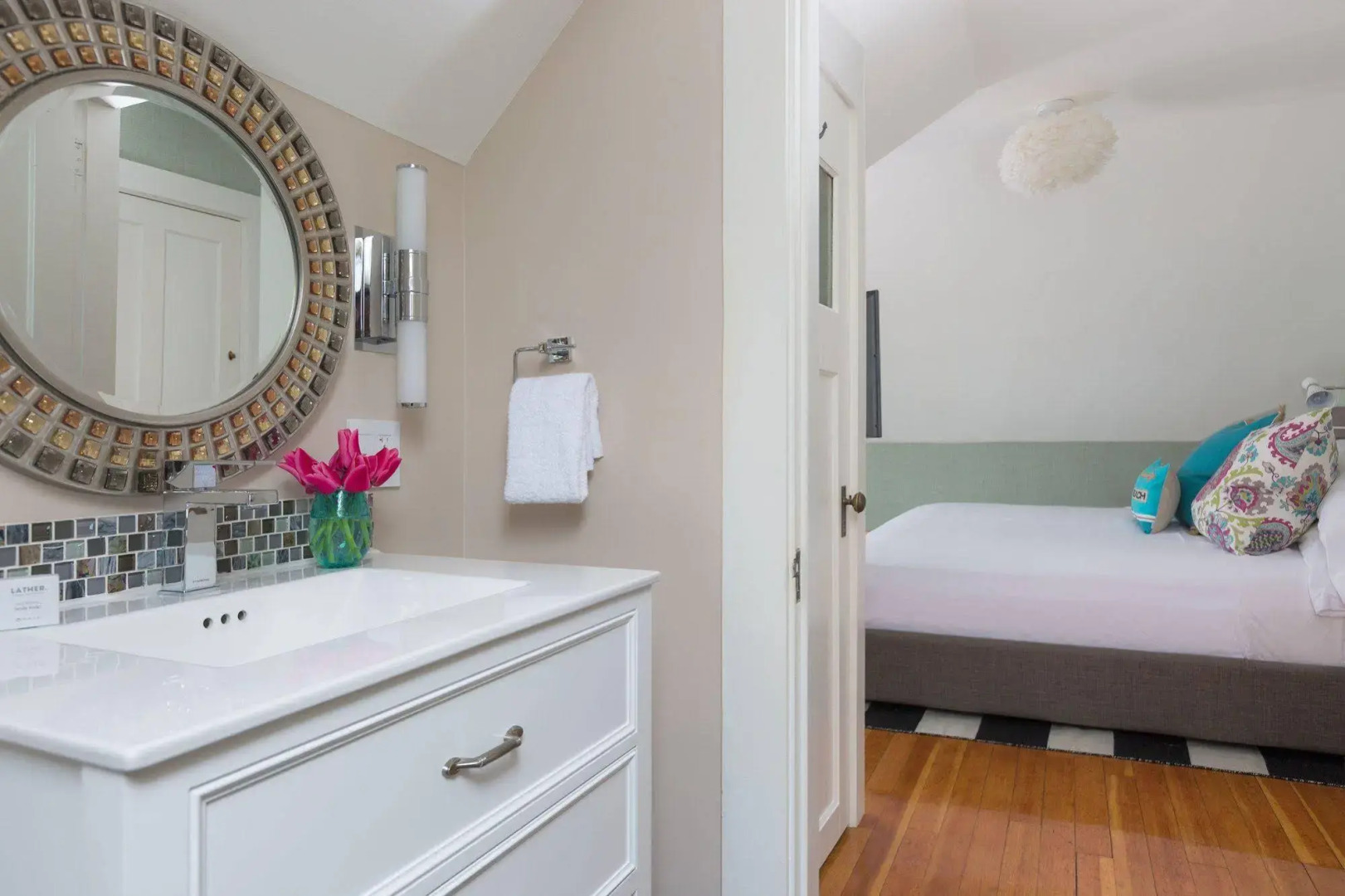 The Sydney, The Edgartown Collection