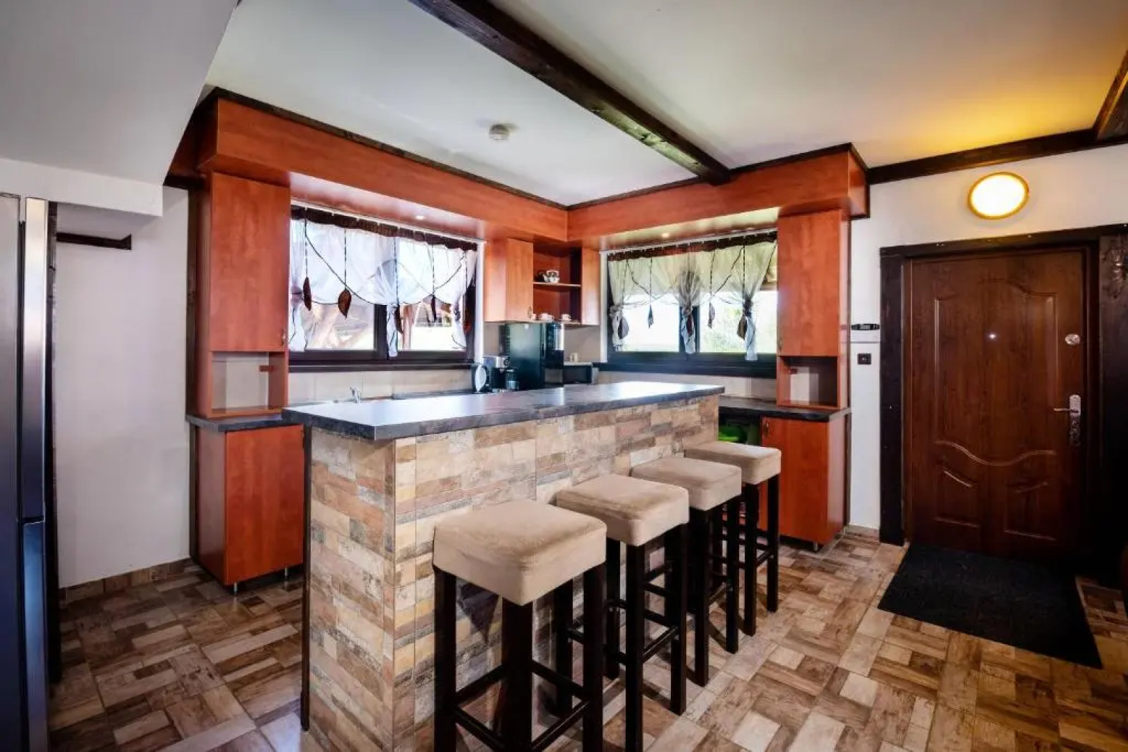 CHATY - woodyganovce sk