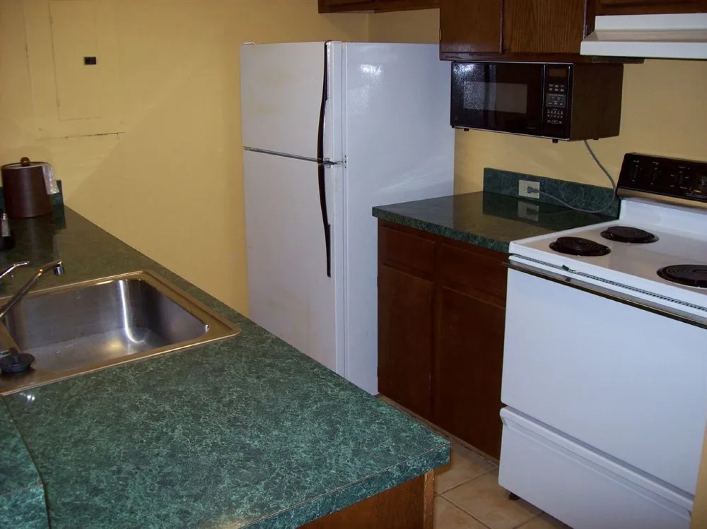 Richmond Suites Hotel