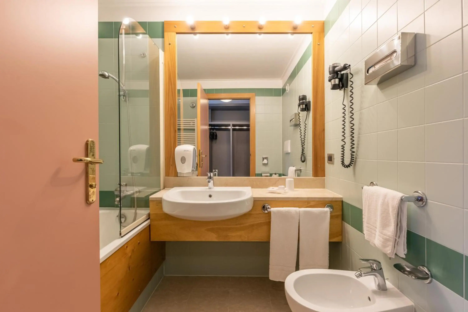 AlpHoliday Dolomiti Wellness